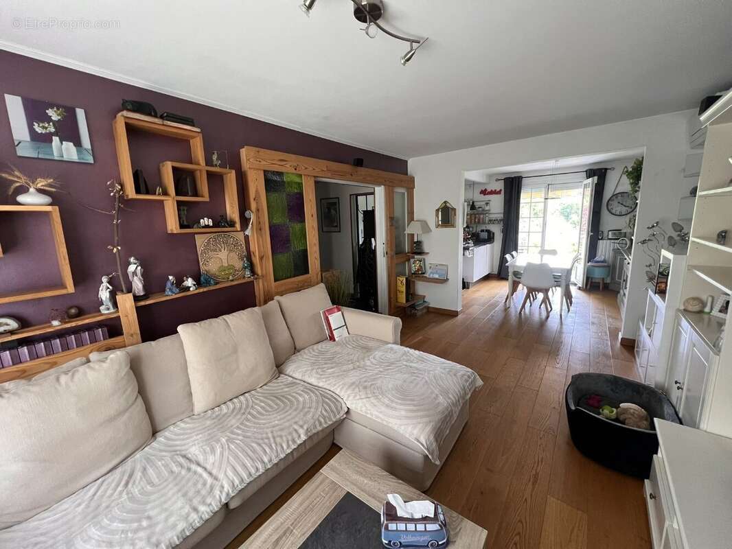 Maison à SAINT-CHERON