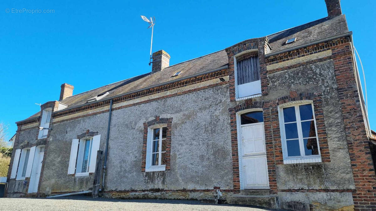 Maison à SAINT-CALAIS