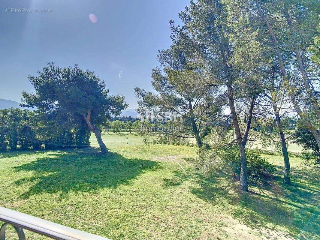 Appartement à SAUMANE-DE-VAUCLUSE