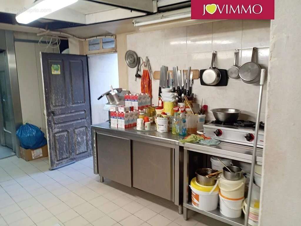 Commerce à SAINT-ELOY-LES-MINES