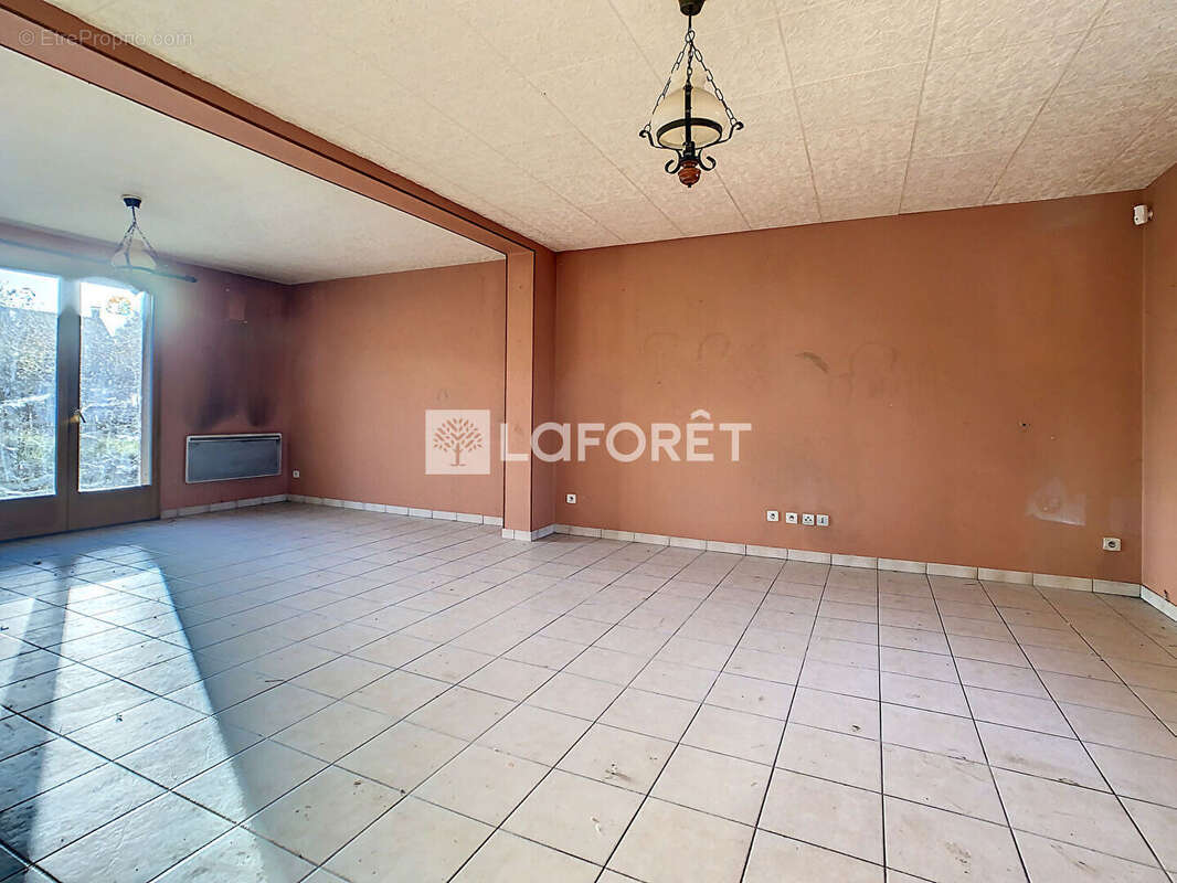 Maison à ELISE-DAUCOURT