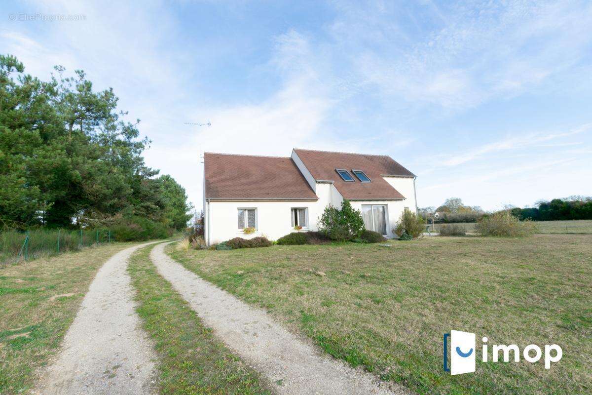 Maison à CHATEAUNEUF-SUR-LOIRE