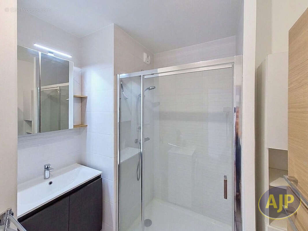 Appartement Montaigu Vendee 2 pièce(s) 41.5 m2 - photo 11