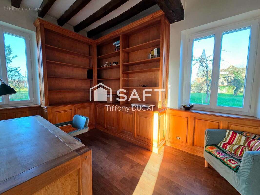 Maison 245 m² à Butteaux  - photo 9
