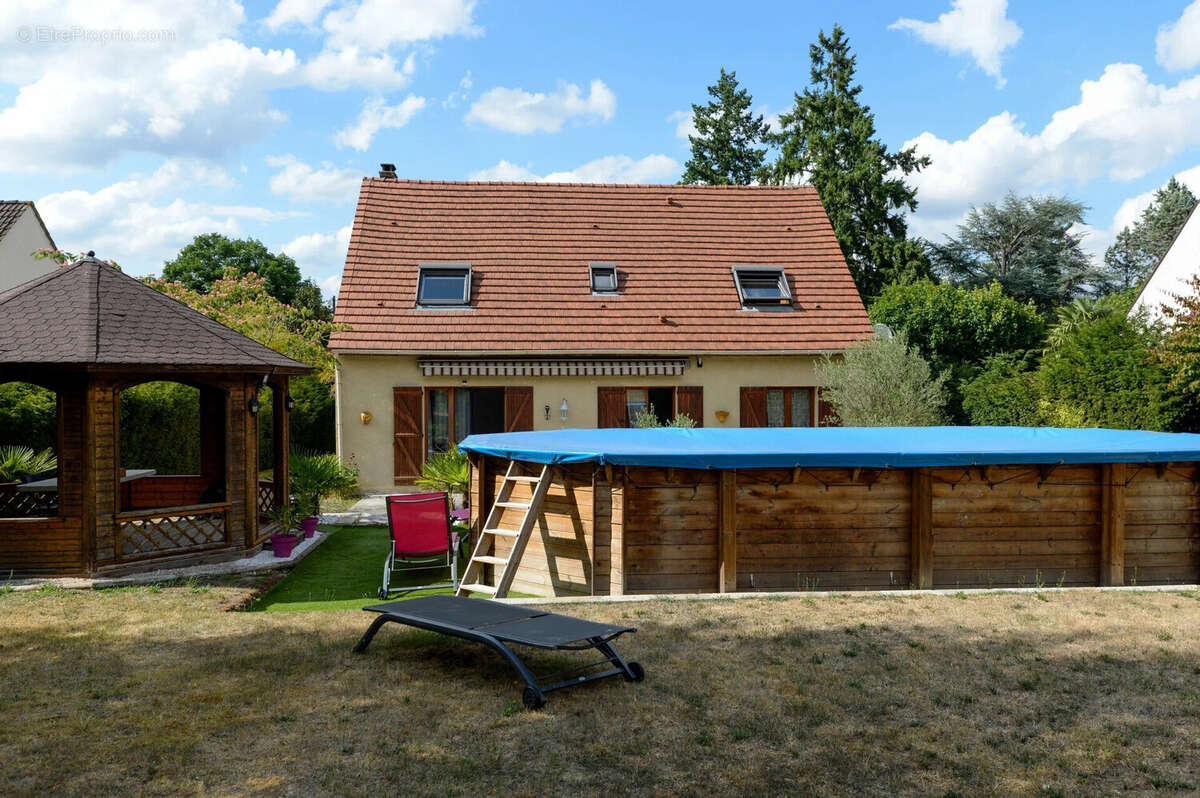 Maison à SAINT-FARGEAU-PONTHIERRY