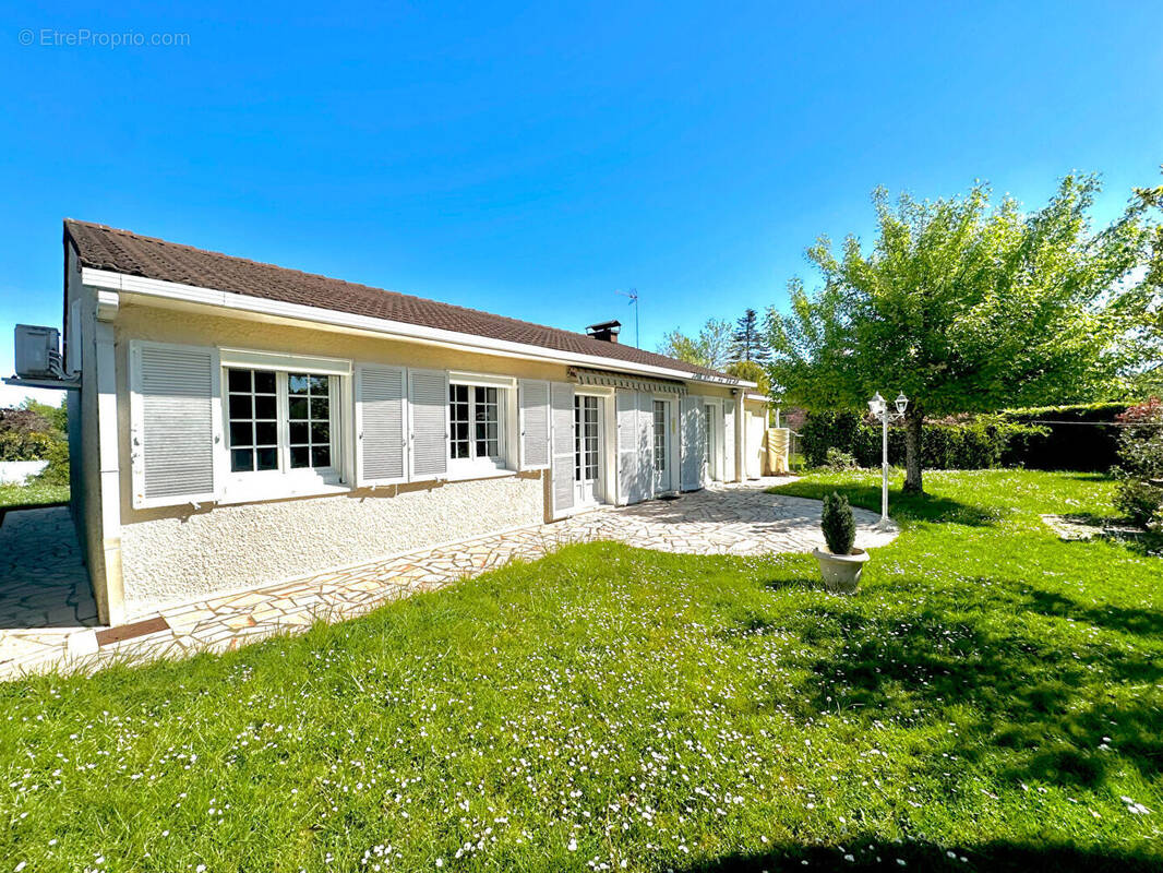 Maison à OZOIR-LA-FERRIERE