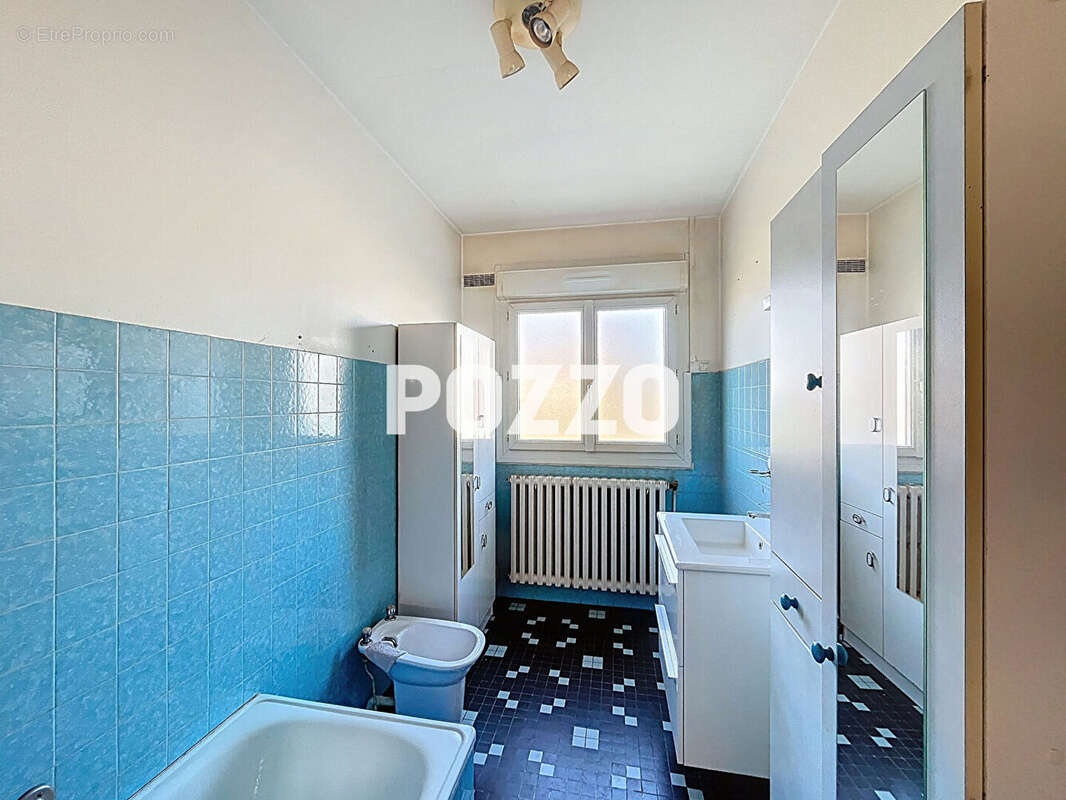 Maison à SAINT-HILAIRE-DU-HARCOUET