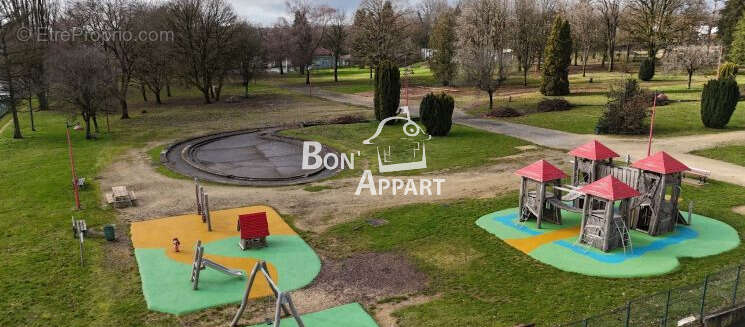 Appartement à LEXY
