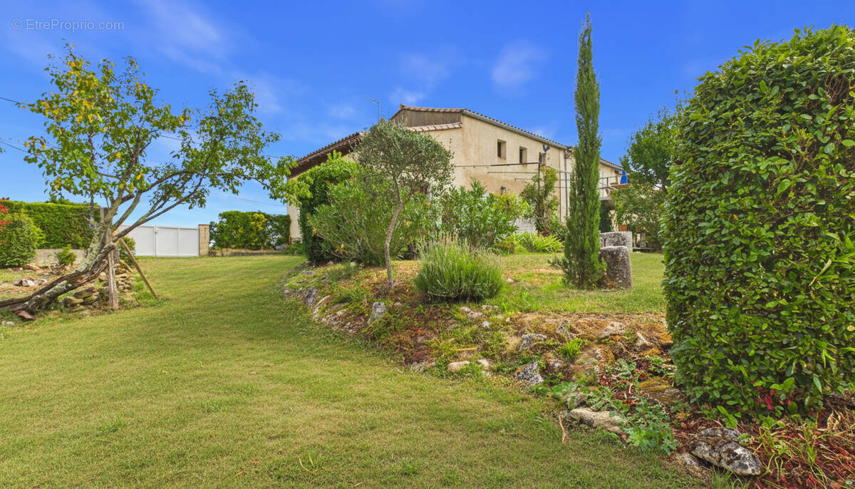 Maison à PEYREFITTE-SUR-L'HERS