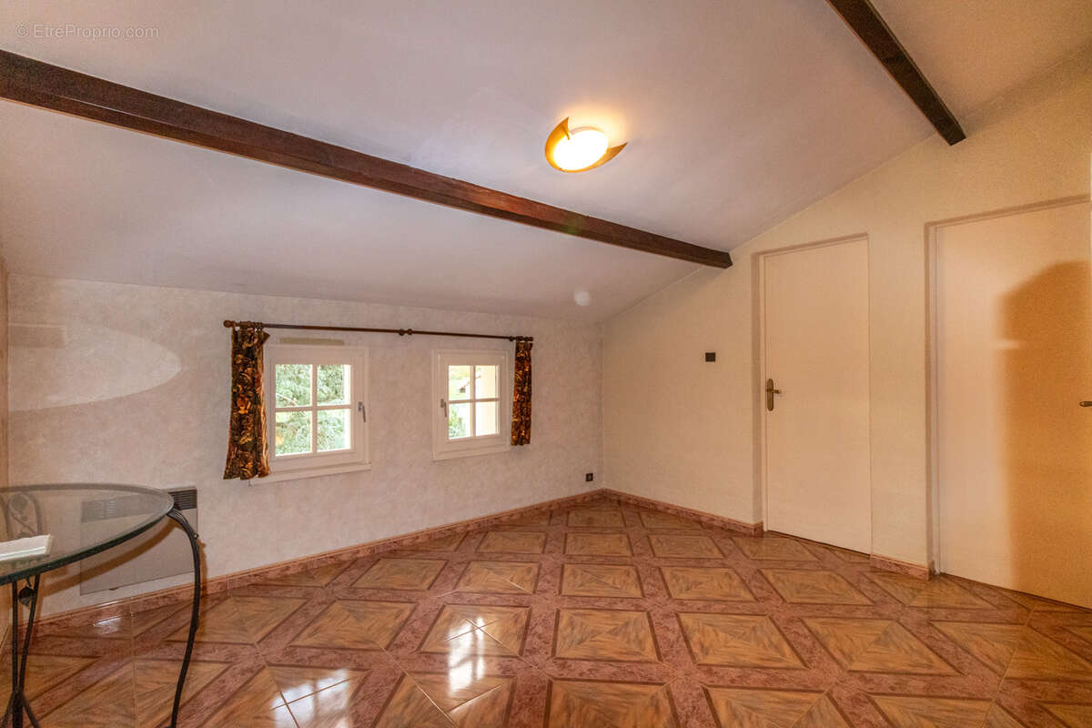 Maison à LA CHAPELLE-DES-POTS