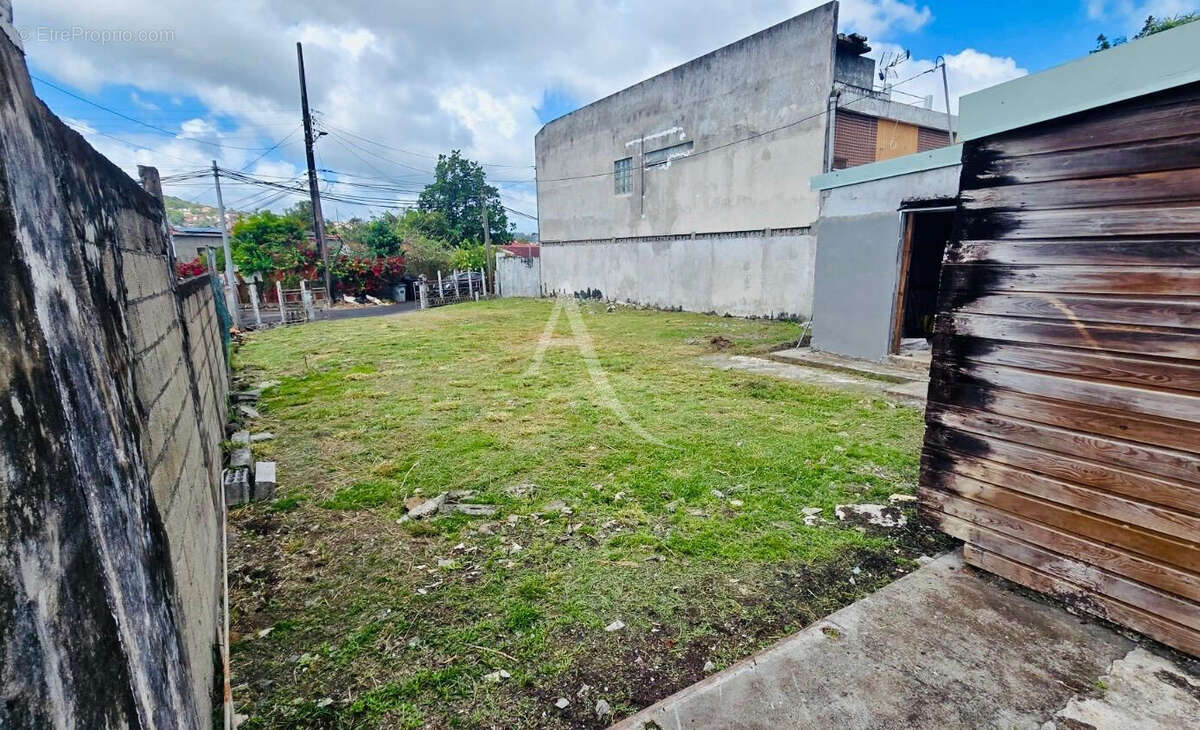 Terrain à FORT-DE-FRANCE