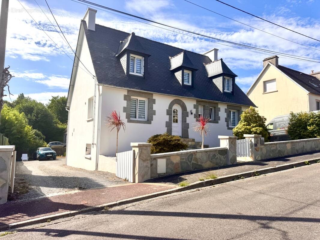 Maison à vendre 7 pièces PLOUEDERN (29) - photo 1