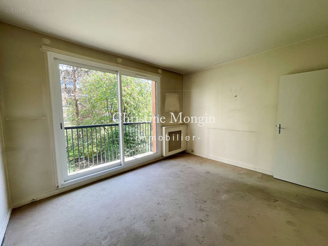 Appartement à NEUILLY-SUR-SEINE