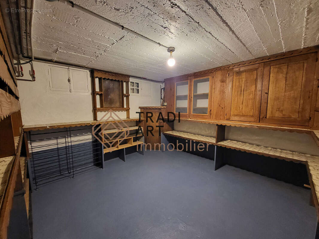 Maison à SAINTE-GENEVIEVE-DES-BOIS