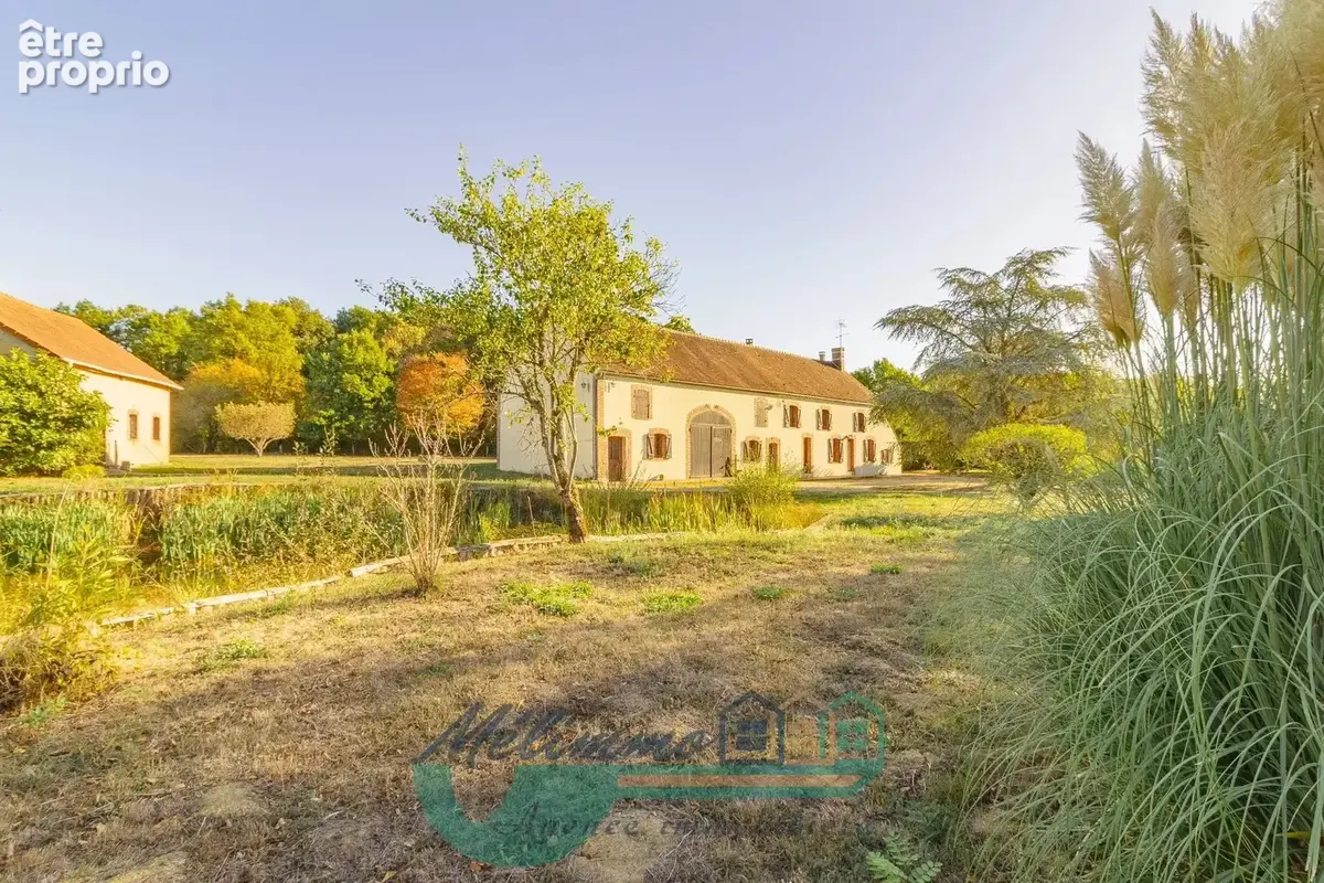 Maison 8 pièces 229 m² à vendre à Villeneuve-Les-Genets (89350) - photo 1
