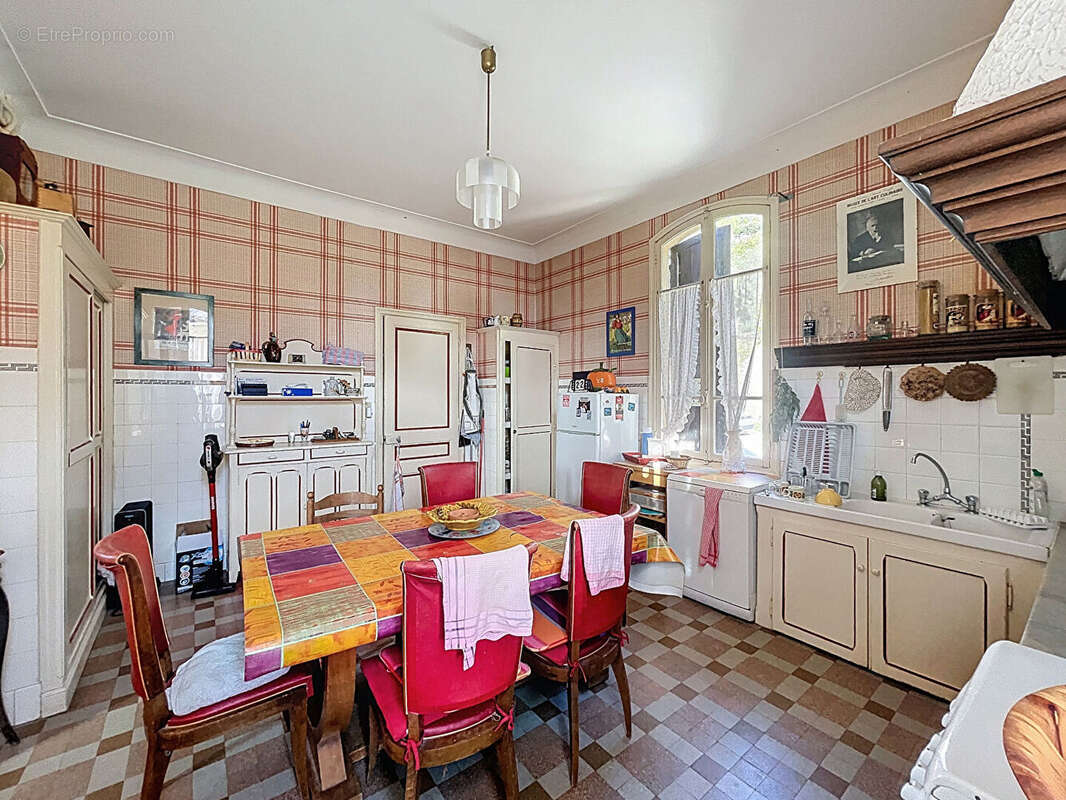 Maison à CASTAGNIERS