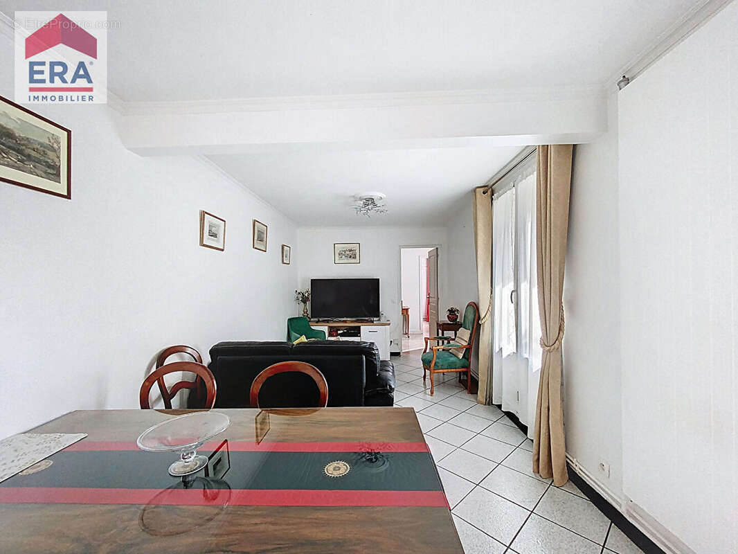 Maison à IVRY-SUR-SEINE