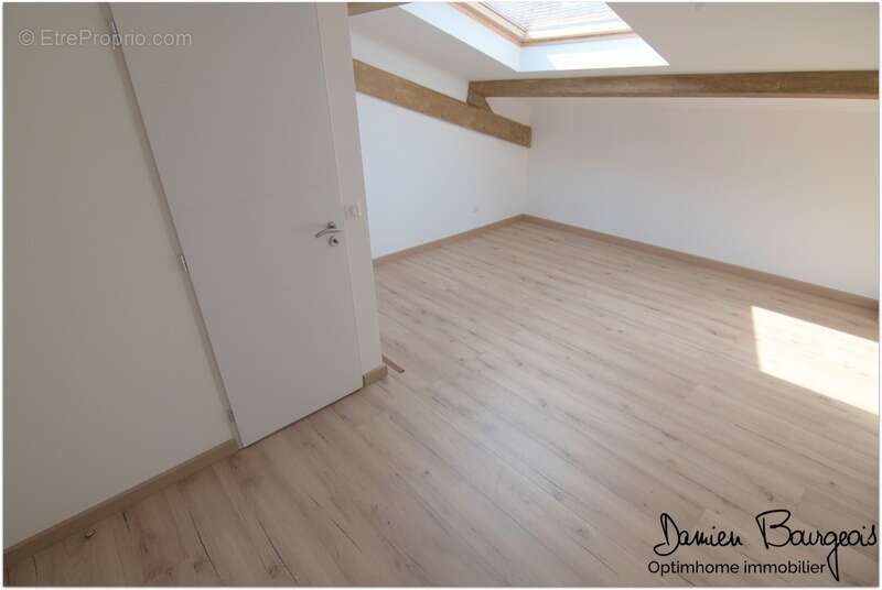 Appartement à SEGNY