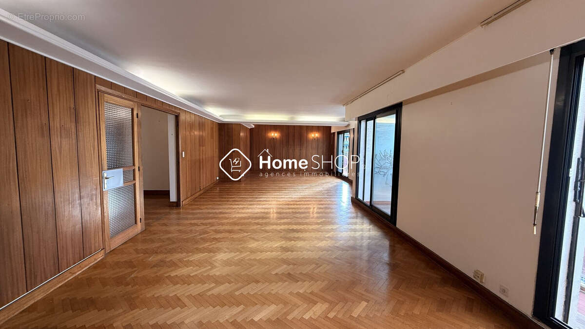 Appartement à MARSEILLE-7E