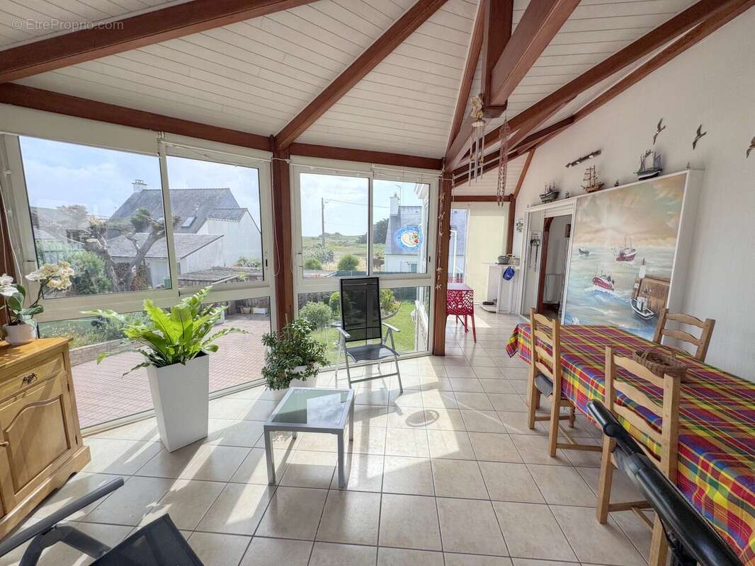 À deux pas de la côte sauvage – maison familiale avec sous-sol complet et jardin clos - photo 3