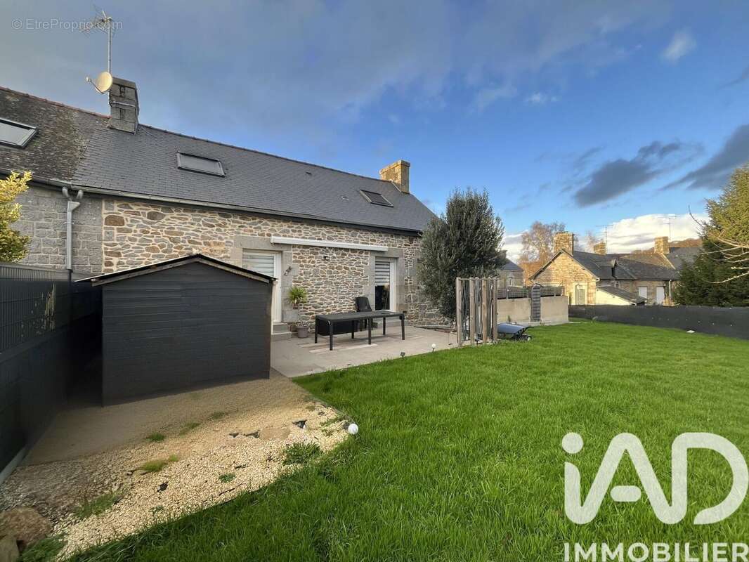 Photo 2 - Maison à SAINT-GERMAIN-EN-COGLES