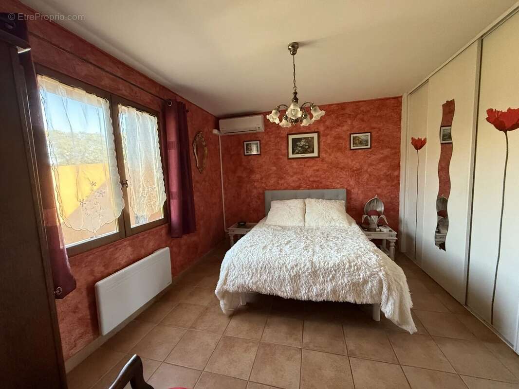 Maison à BORMES-LES-MIMOSAS