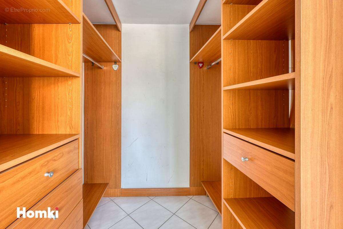 A vendre ! Appartement T3 de 67 m² - terrasse - à Toulon 83000, Avenue Edouard Latil - Aguillon - 83000 Toulon - photo 10