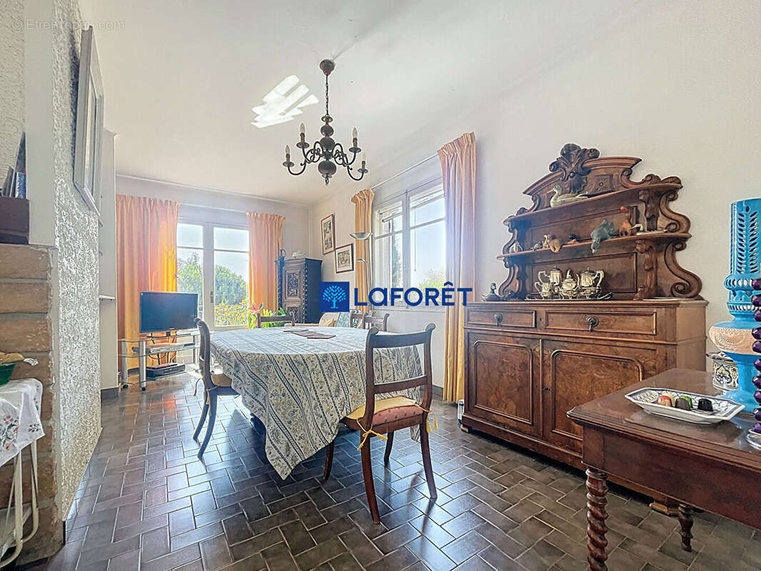 Maison à CARQUEIRANNE