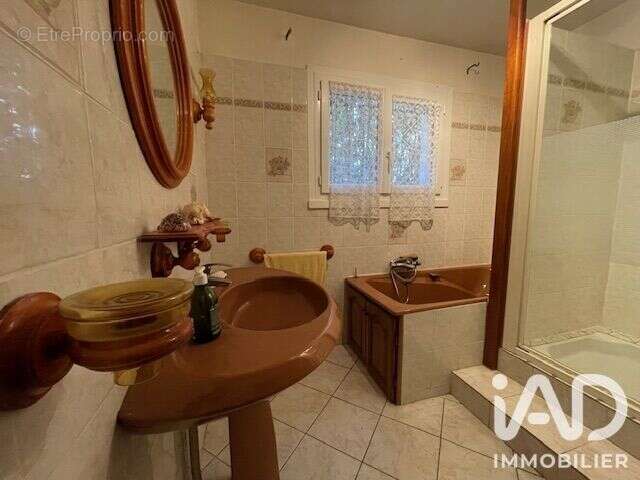 Maison 109 m² à Nieul-Les-Saintes  - photo 9
