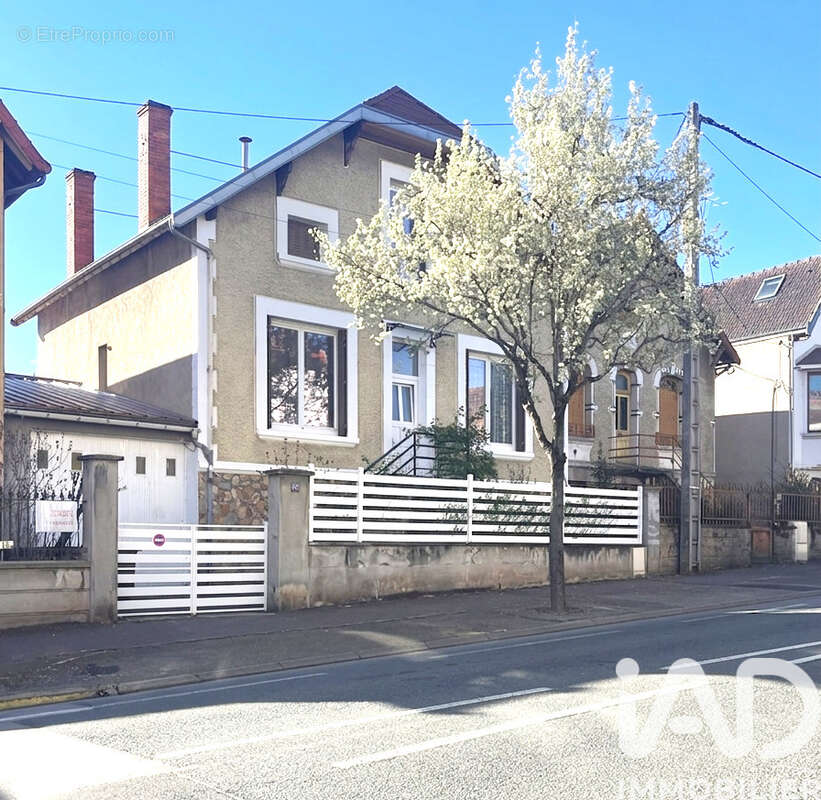 Photo 1 - Maison à MONTLUCON