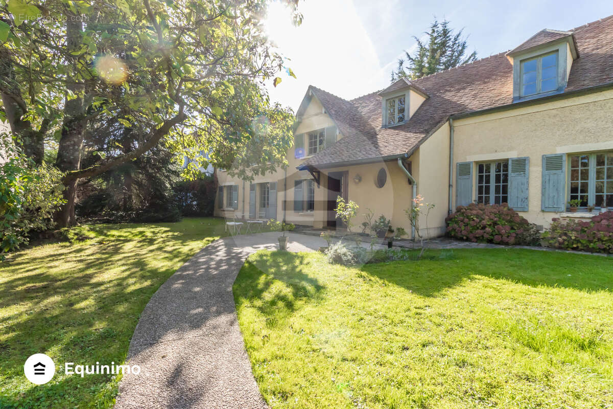Maison à LOUVECIENNES