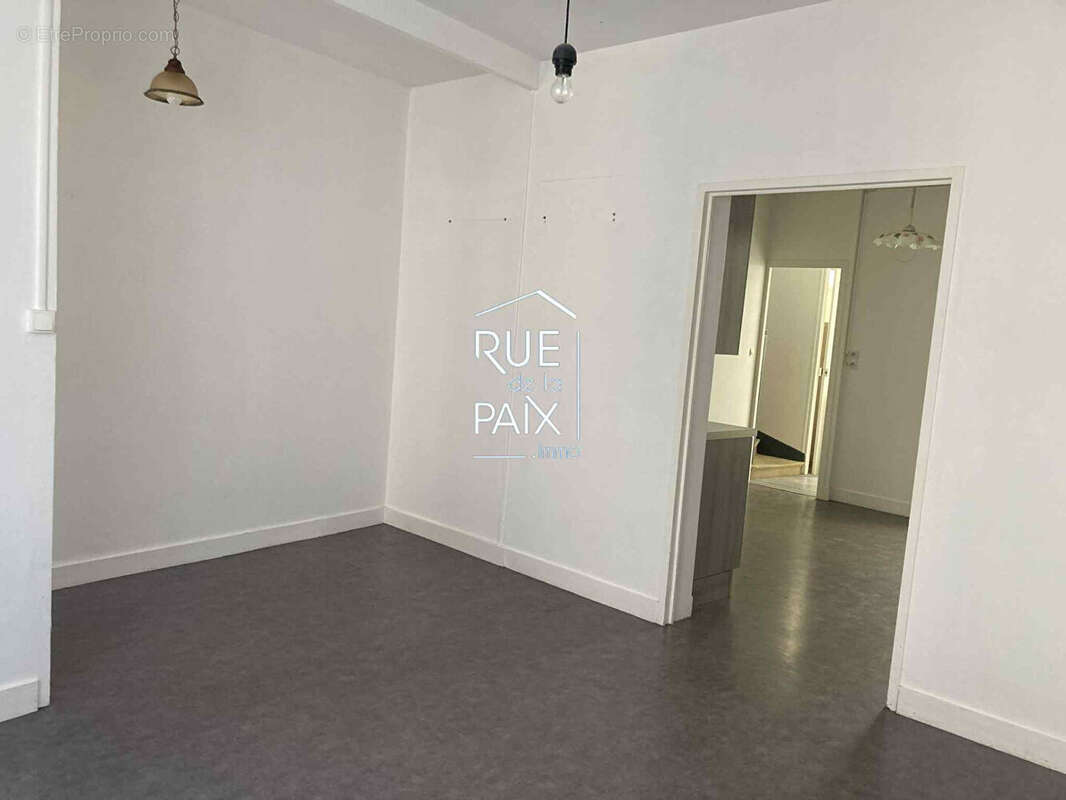 Maison à CHATELLERAULT