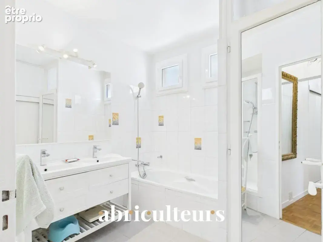 Appartement familial de 120 m² – 4 chambres – Balcons, Box & Cave - Bourg-la-Reine - photo 13