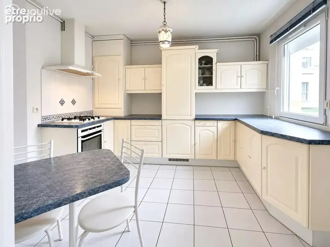 Appartement familial - balcon et loggia - place de parking en sous-sol - photo 4