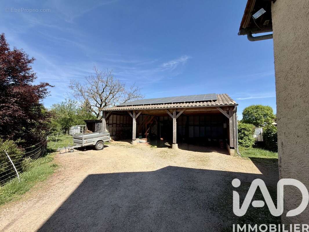 Maison 151 m² à Assier  - photo 4