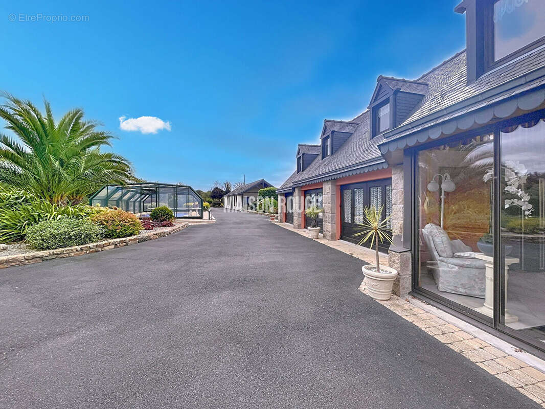 Ensemble immobilier - Piscine - TONQUEDEC - photo 22