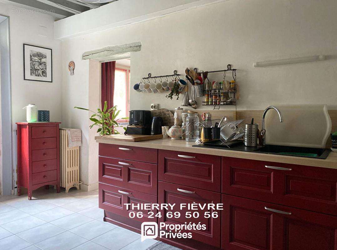 A VENDRE  49730 TURQUANT  Maison 4 pièces de 74 m2 avec maison annexe à rénover, terrasse,  jardin,  cave - photo 6