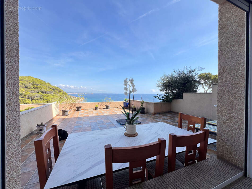 Appartement à BEAULIEU