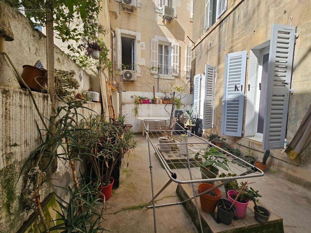 Appartement à MARSEILLE-6E