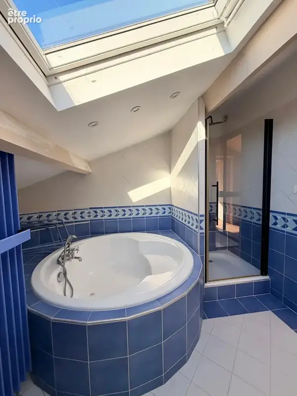Pérols   villa  atypique t5 de 169m2 au sol avec piscine, jardin et garage - photo 22
