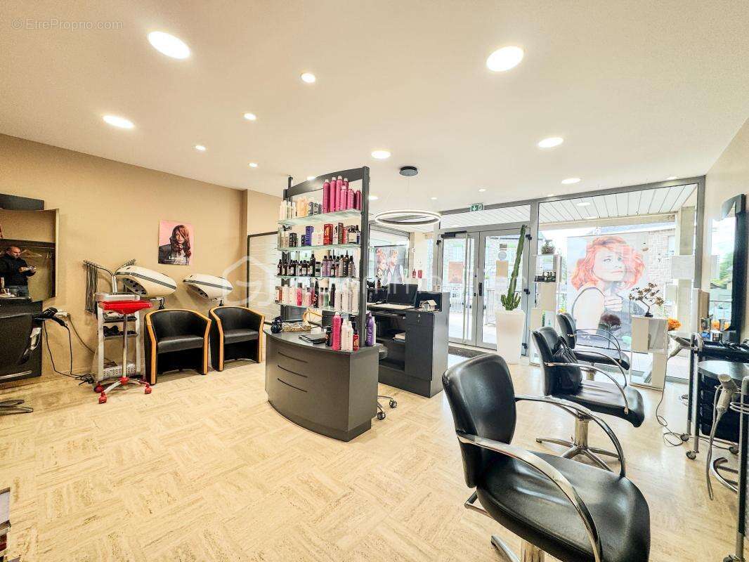 Commerce à NOYAL-SUR-VILAINE