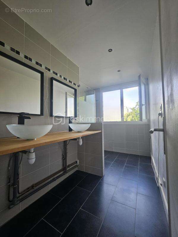Appartement à LES MUREAUX
