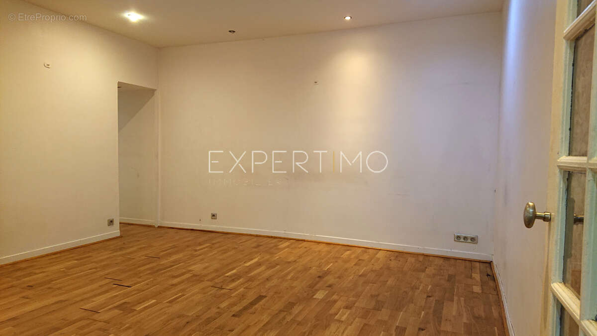 Appartement à PARIS-14E