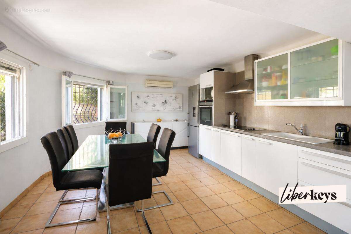 Appartement à MARSEILLE-12E