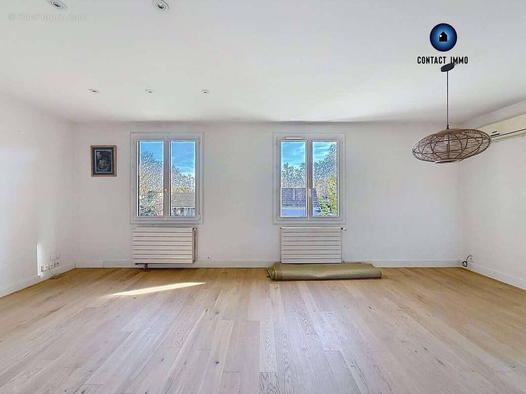 Maison à TERRASSON-LAVILLEDIEU