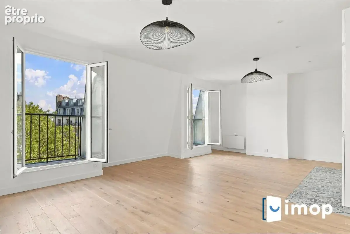 Dernier étage lumineux avec vue Sacré-Cœur – 3 pièces en parfait état - photo 4
