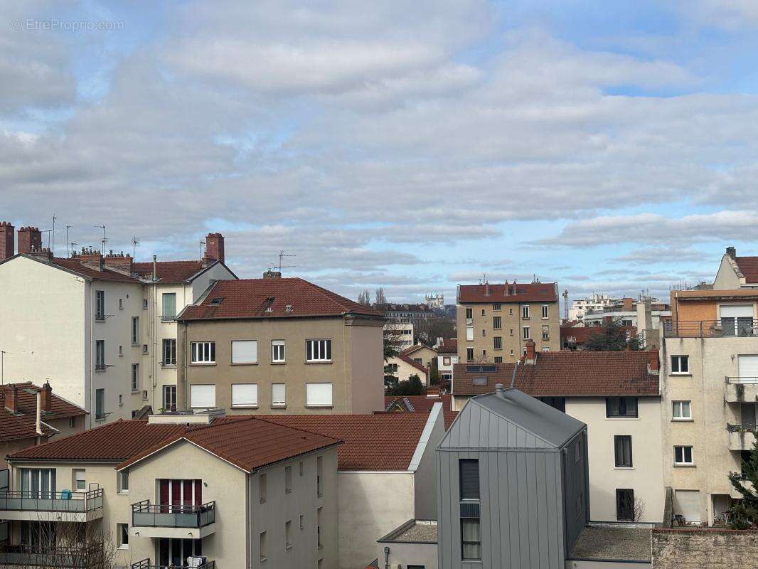 Appartement à LYON-8E