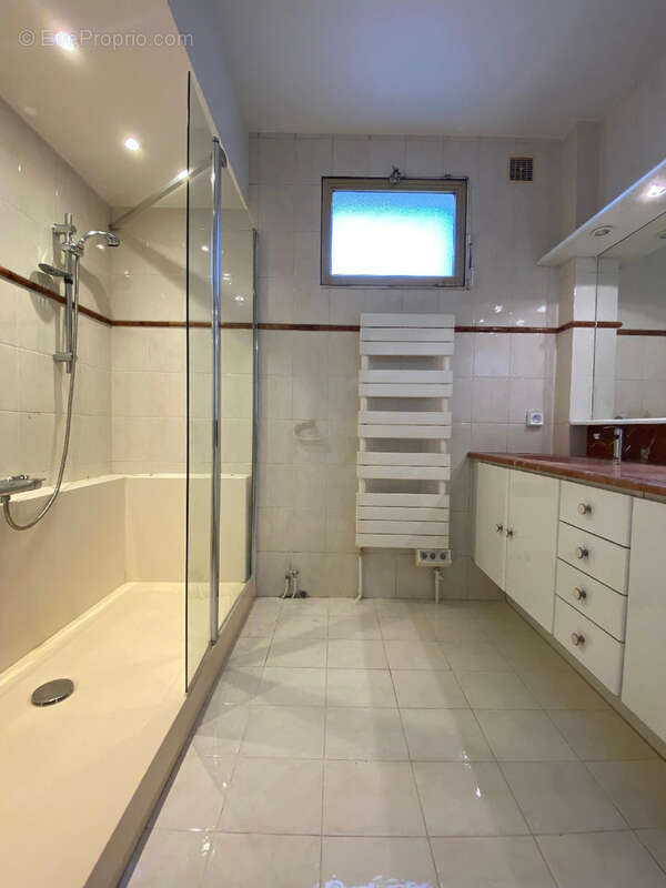 Appartement à LE PLESSIS-ROBINSON