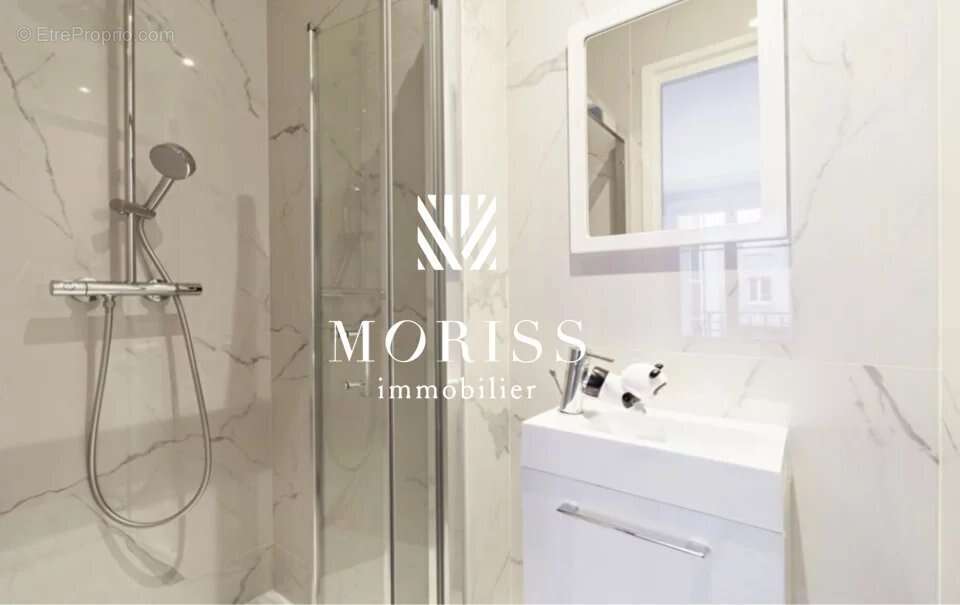 Appartement à PARIS-17E