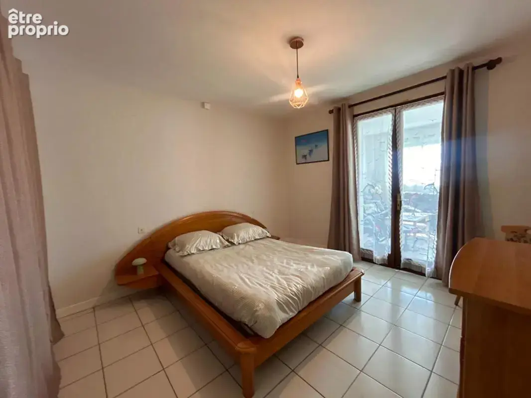 A vendre, maison familiale de plain-pied de 181 m² a Mensignac 24350 - photo 9